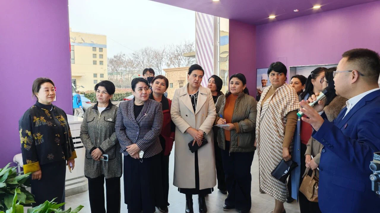 Uzbekistan Women Visit Shaanxi Yalan 1 Uzbekistan Women Visit Shaanxi Yalan 1